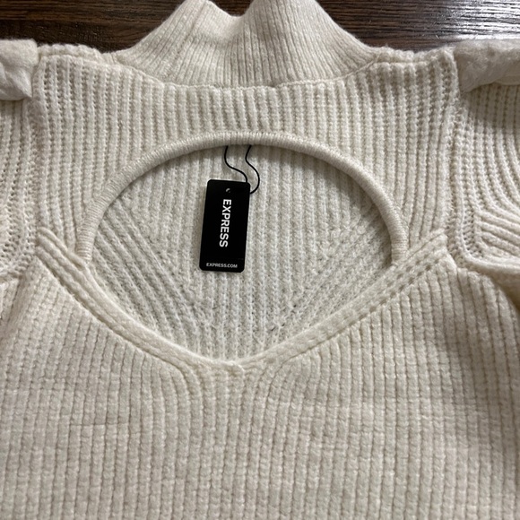 Express off white chunky cable knit sweater size s - Picture 3 of 7